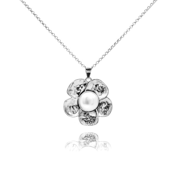 Flower Pearl Necklace